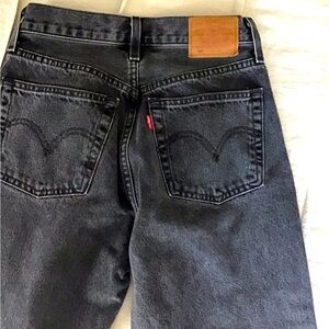 Levi's Black Ankle & Cropped Jeans